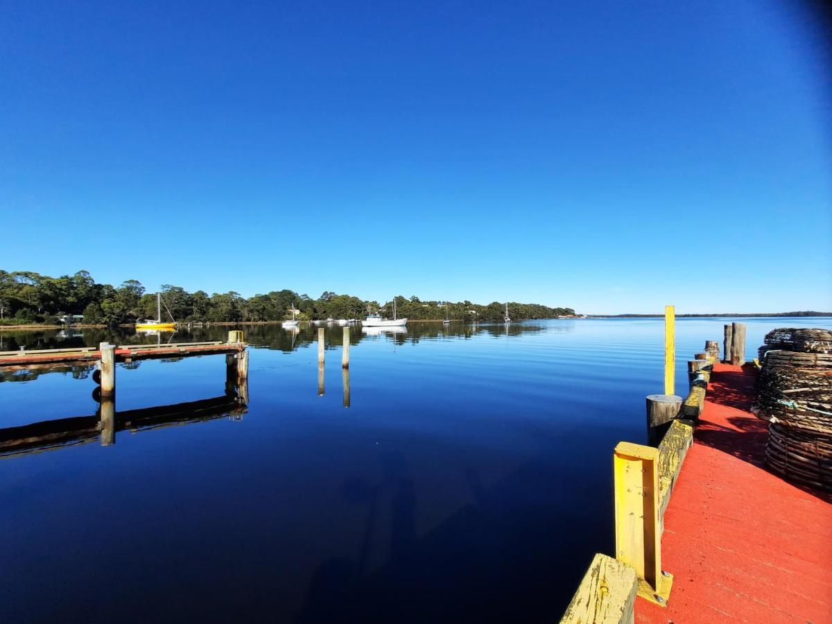 A Bird'S Eye View Strahan Exterior foto